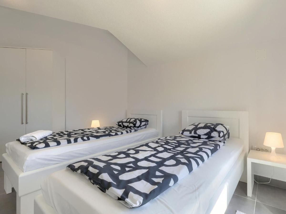 Holiday Home Villa Gocci By Interhome Kmeti Bagian luar foto