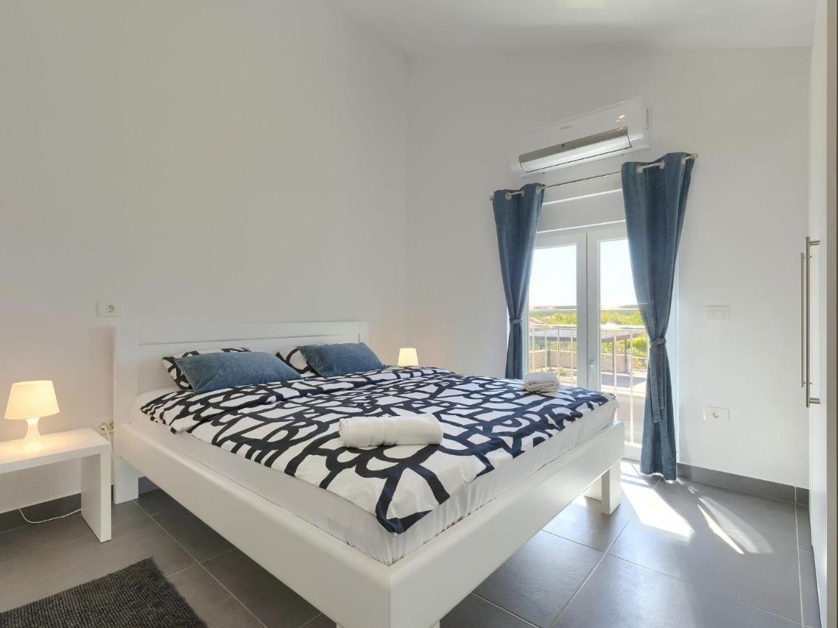 Holiday Home Villa Gocci By Interhome Kmeti Bagian luar foto