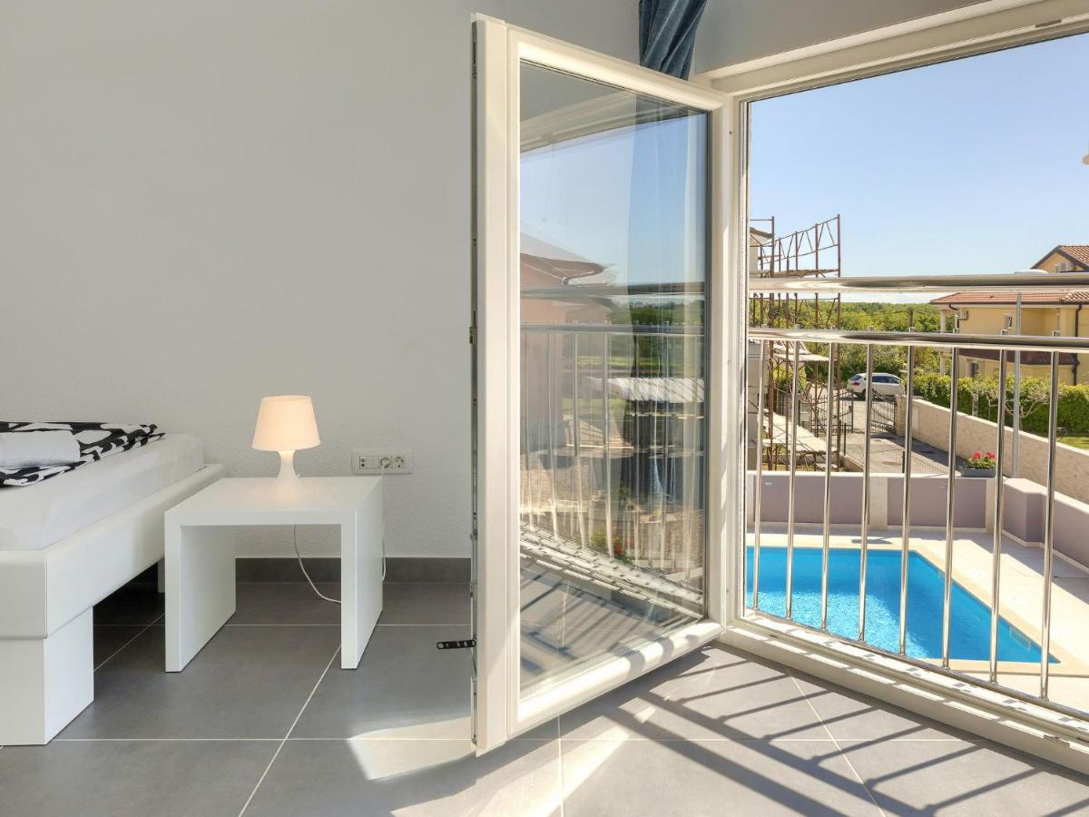 Holiday Home Villa Gocci By Interhome Kmeti Bagian luar foto