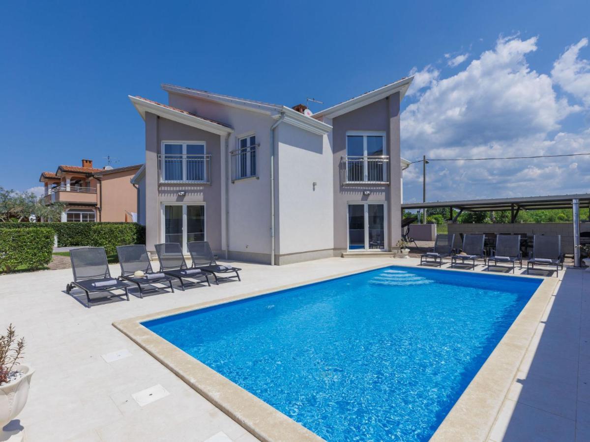 Holiday Home Villa Gocci By Interhome Kmeti Bagian luar foto