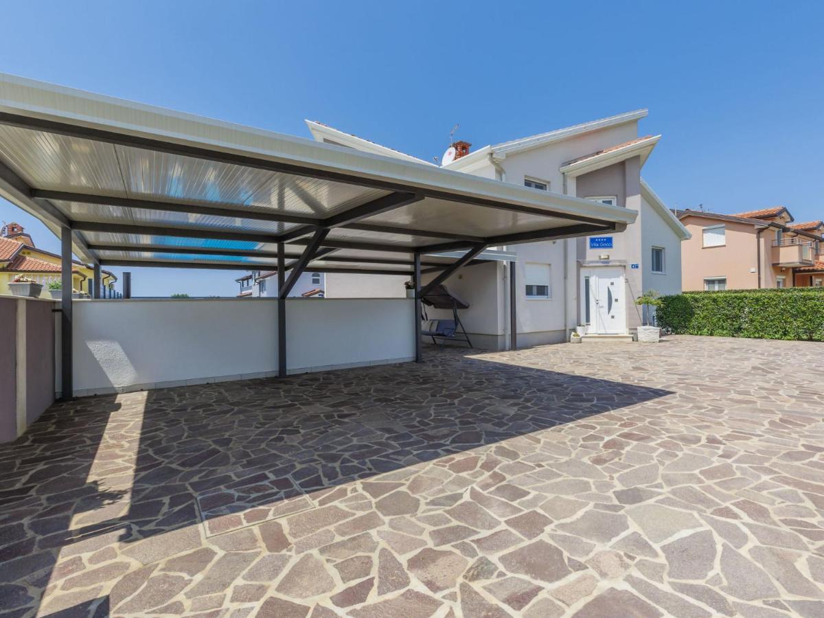Holiday Home Villa Gocci By Interhome Kmeti Bagian luar foto